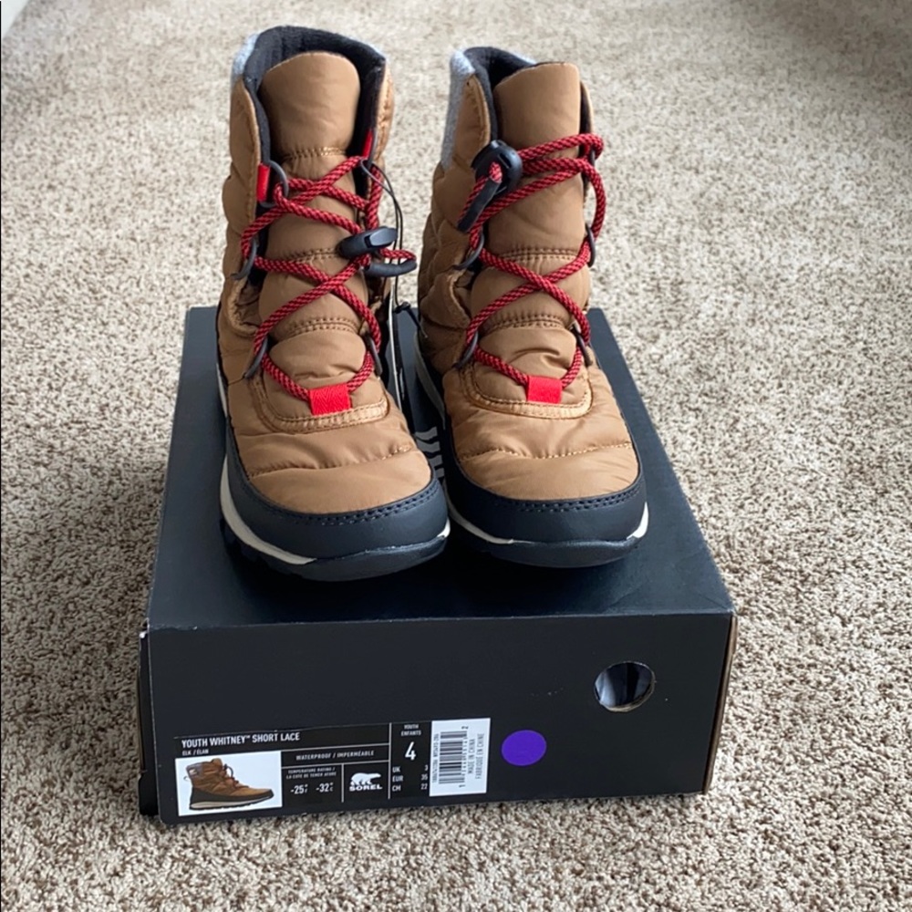 Sorel Whitney Boot Youth size 4